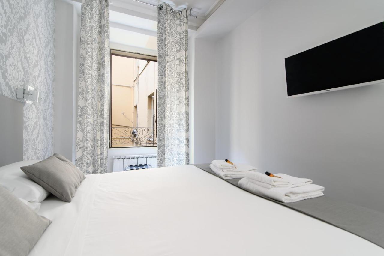 White Caesar Guesthouse ローマ エクステリア 写真