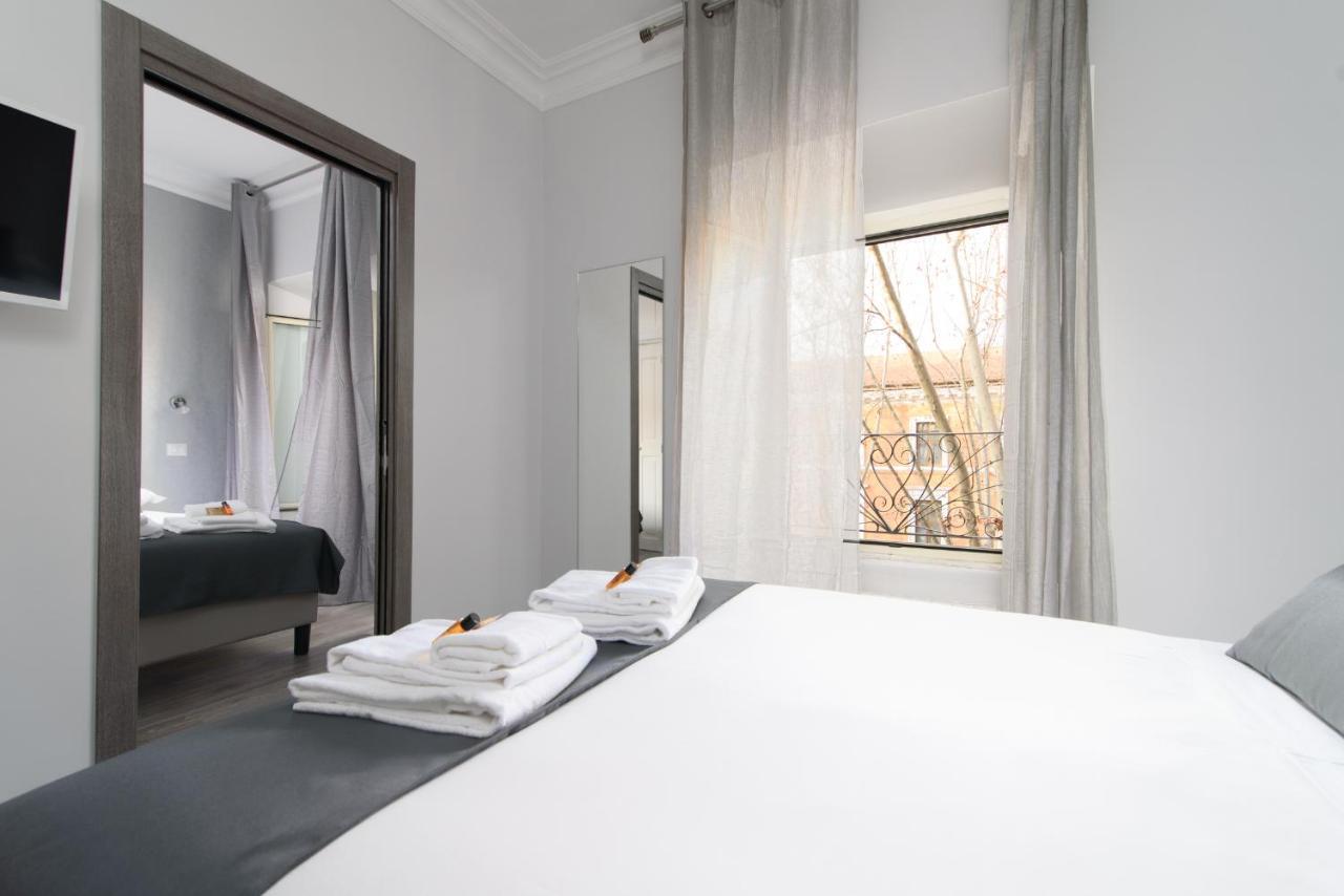 White Caesar Guesthouse ローマ エクステリア 写真